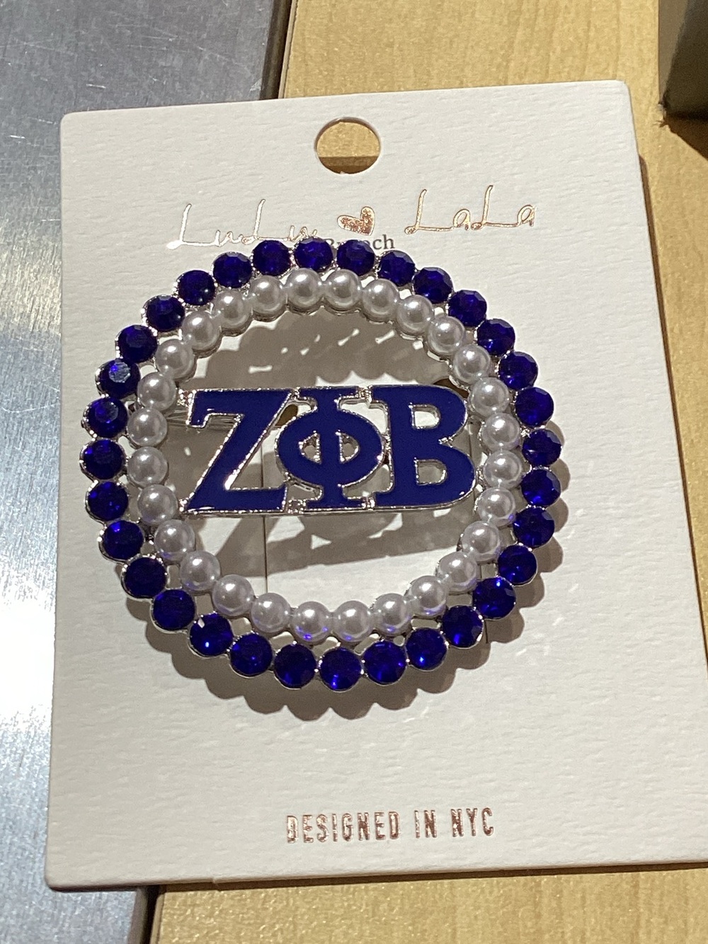 Lulu & Lala ZΦB Blue and White Pearl Crystal Circle Brooch